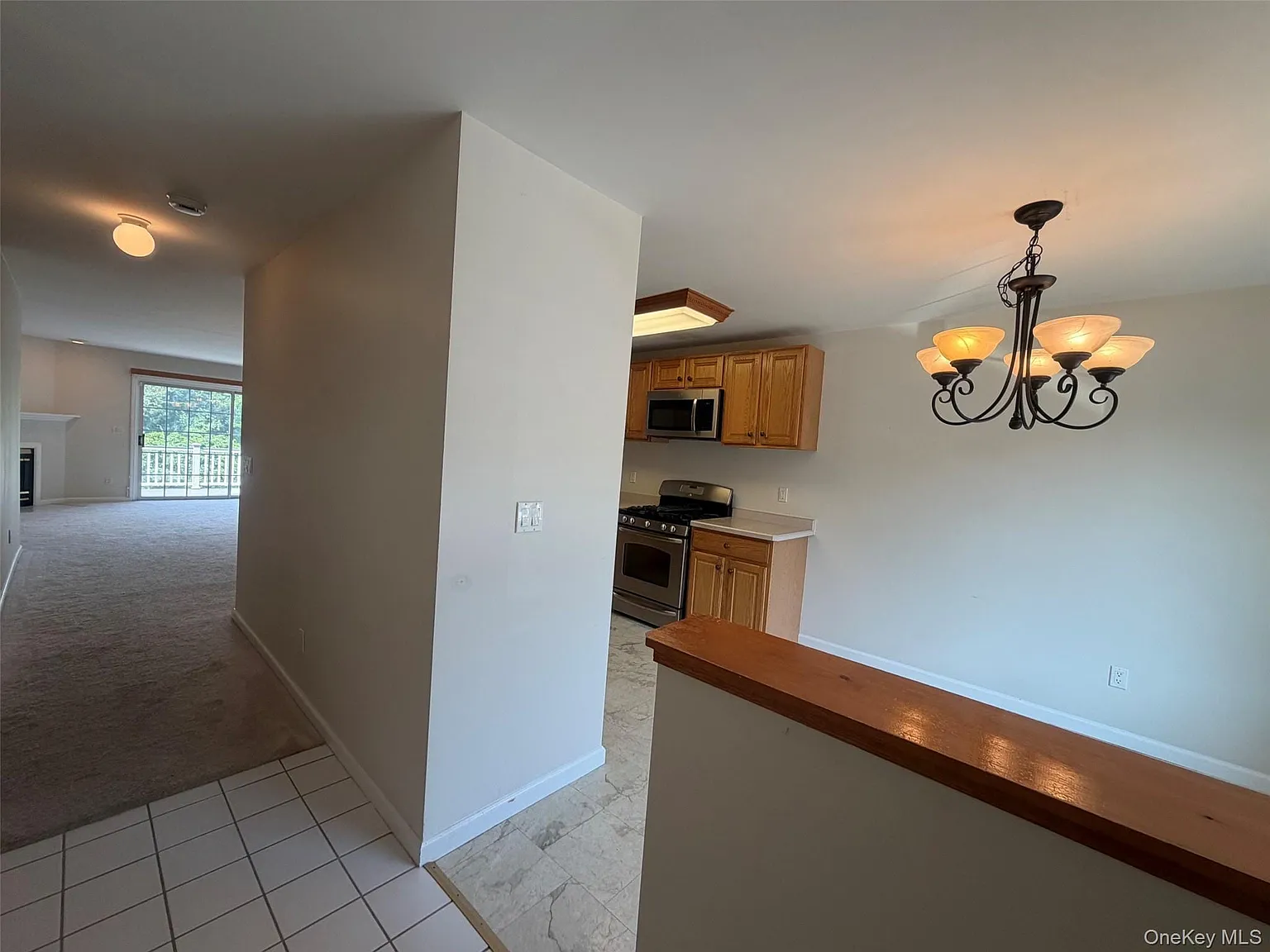 2 bed, 2.5 bath, 1660 sqft, $3,500 — Photo 2