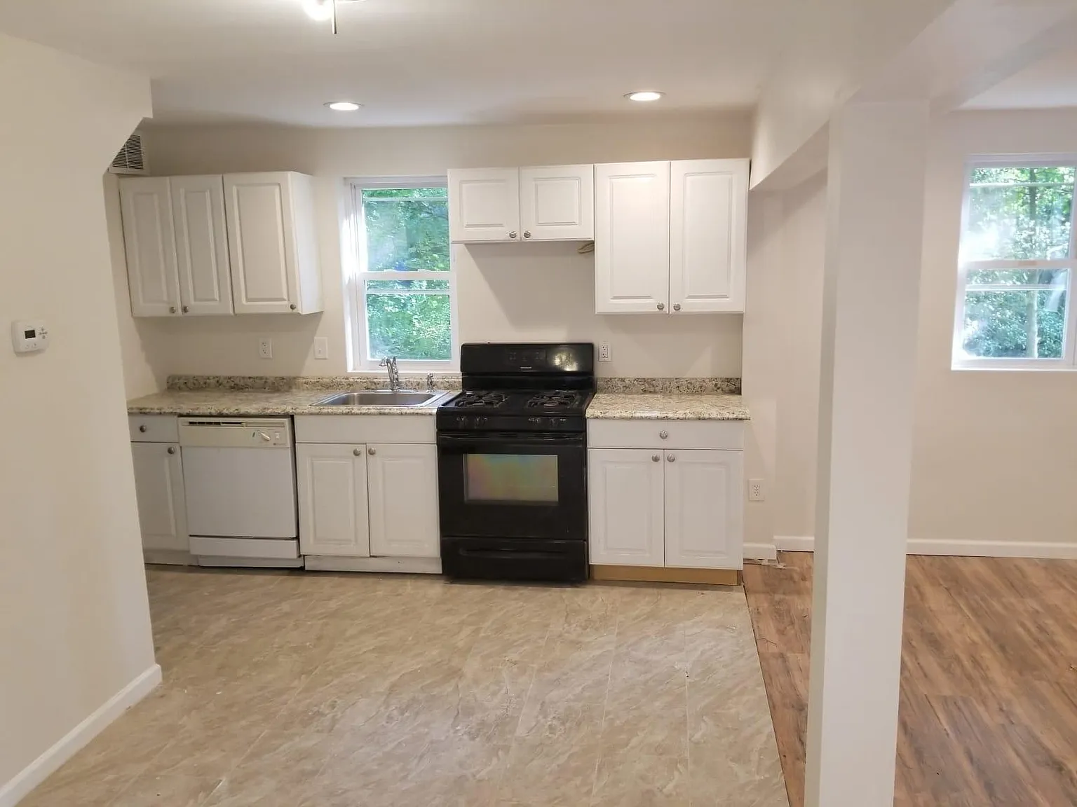 3 bed, 2.5 bath, 1484 sqft, $2,800 — Photo 2