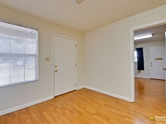 5th image of 495 S Pastoria Ave