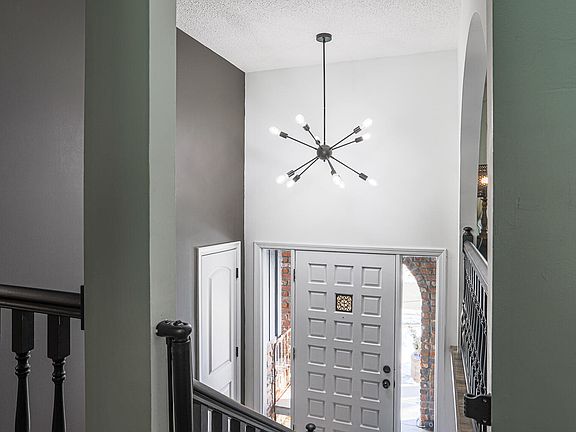 4th image of 116 Rosebud Ln