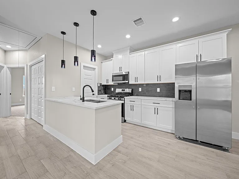 929 Green Meadow Ln #B — Photo 1