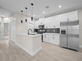 929 Green Meadow Ln, Houston, TX