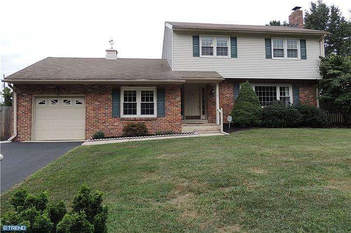 1st image of 105 Westgate Dr
