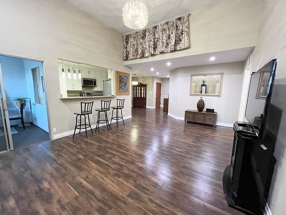 1st image of 18645 Hatteras St Unit 219