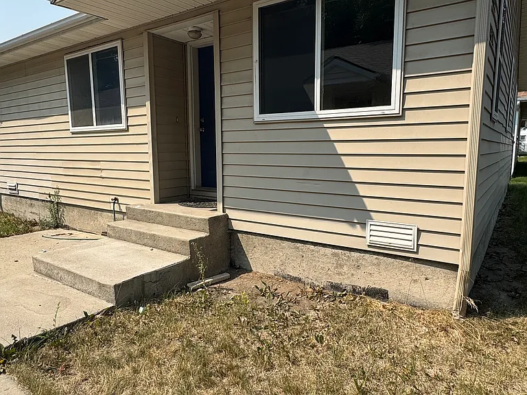 1627 Poplar St #1 — Photo 19