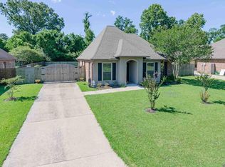 39112 Driftwood Lake Dr, Gonzales, LA 70737