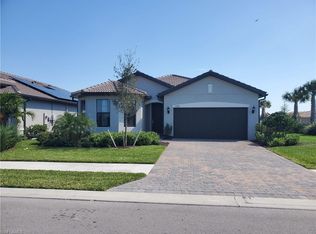 2040 Hamlin St, Naples, FL 34120