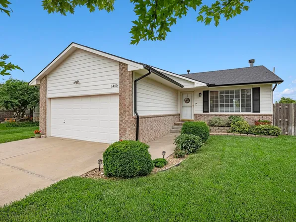 1440 E Sunset Ct, Goddard, KS 67052