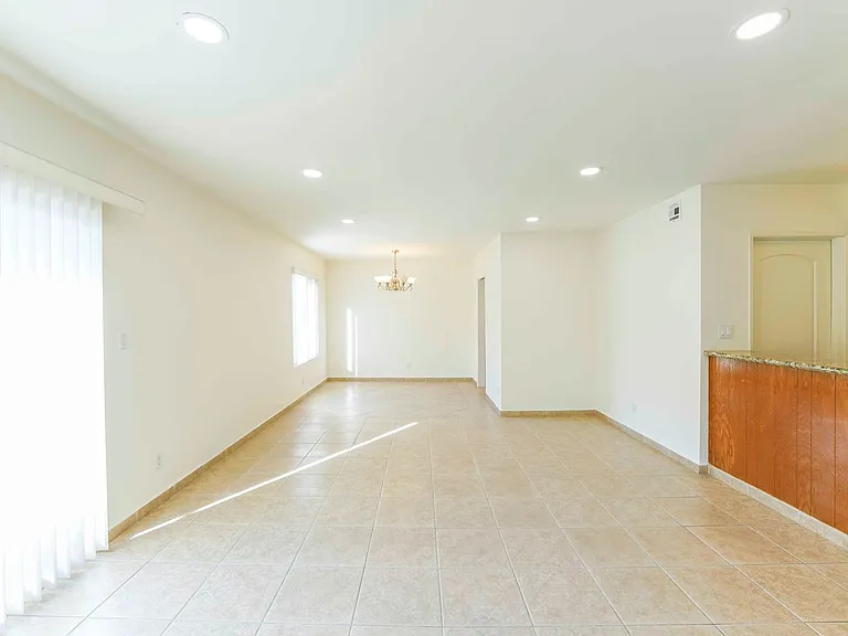 712King — Photo 31