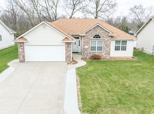 7912 Lindbergh Dr, Yorktown, IN 47396