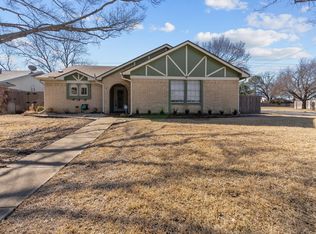 4716 Elkwood Ln, Arlington, TX 76016