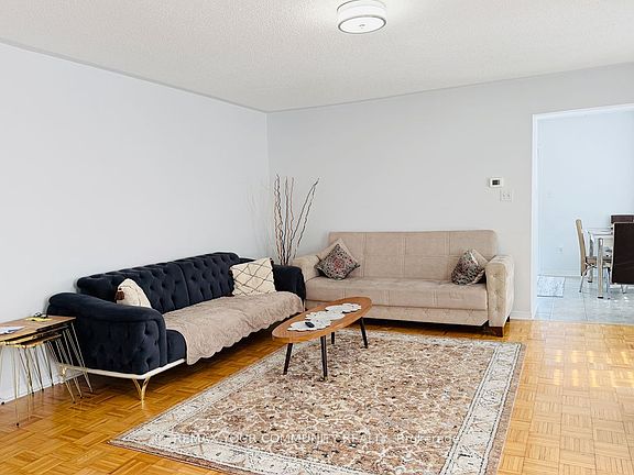 3rd image of 15 Benjamin Hood Cres