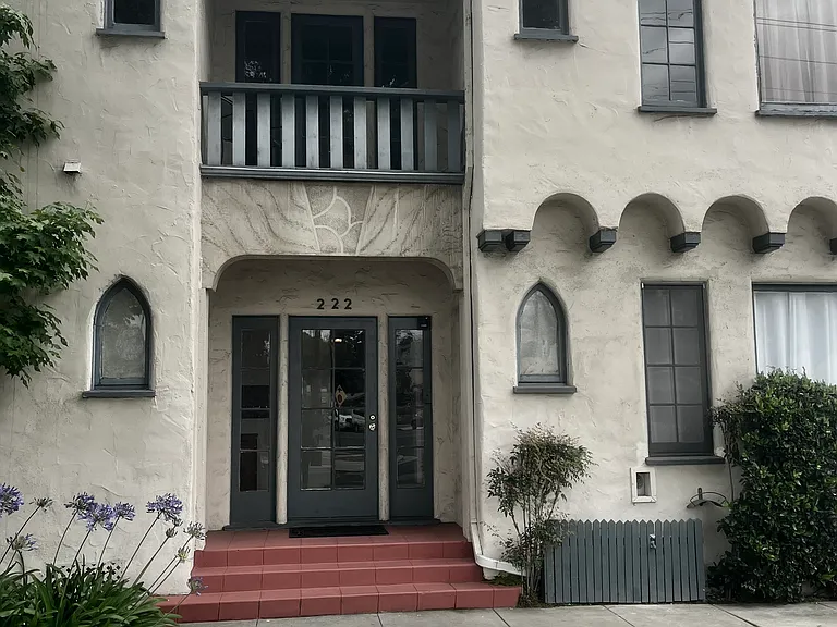 222 N Chevy Chase Dr #5 — Photo 16