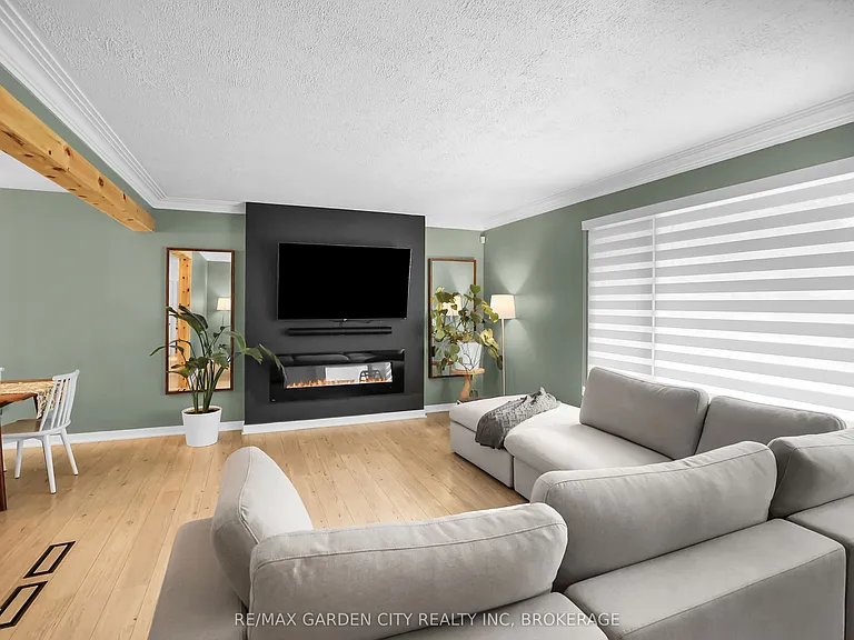 18 Wakil Dr #1 — Photo 4