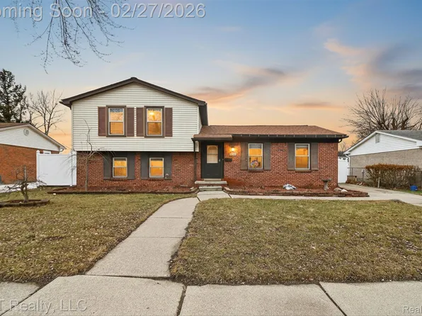 22507 Doncaster Ave, Brownstown, MI 48193