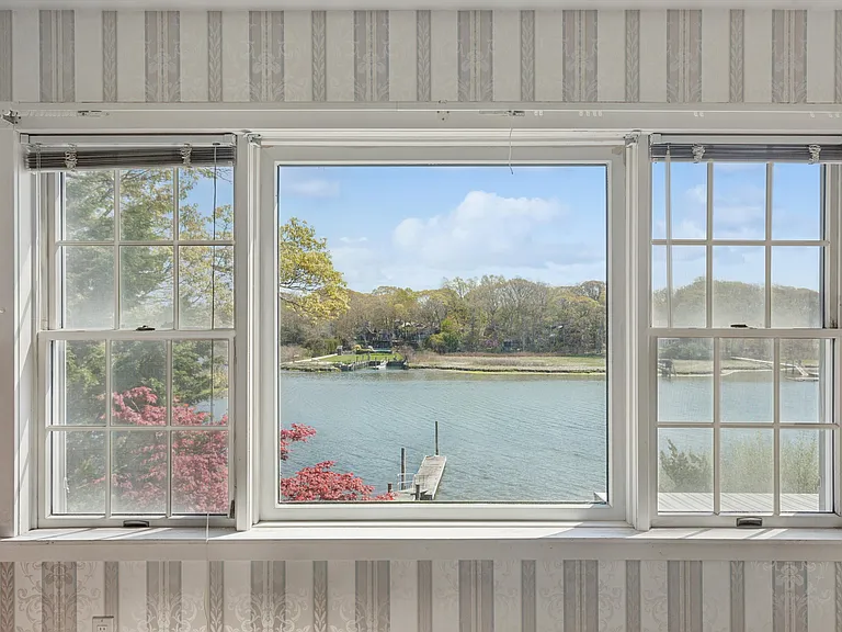 425 Briarwood Ln — Photo 24