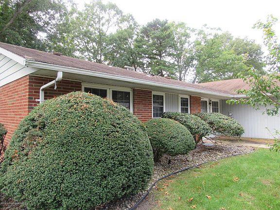 2nd image of 413D Chatham Ct #100D
