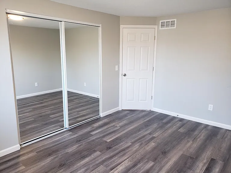 5470 Brook Point Rd — Photo 17