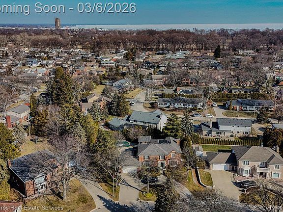 4th image of 75 S Duval Rd