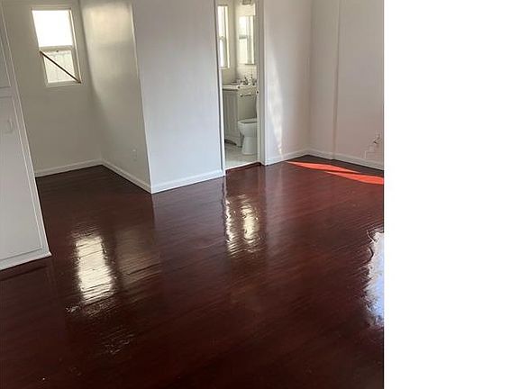4th image of 550 E 97th St #1B