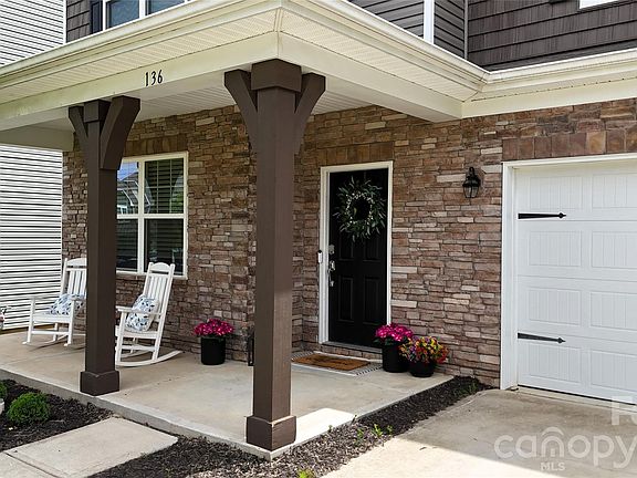5th image of 136 Haddonsfield Dr
