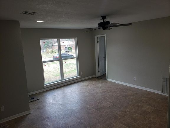4th image of 4006 Hiland Dr