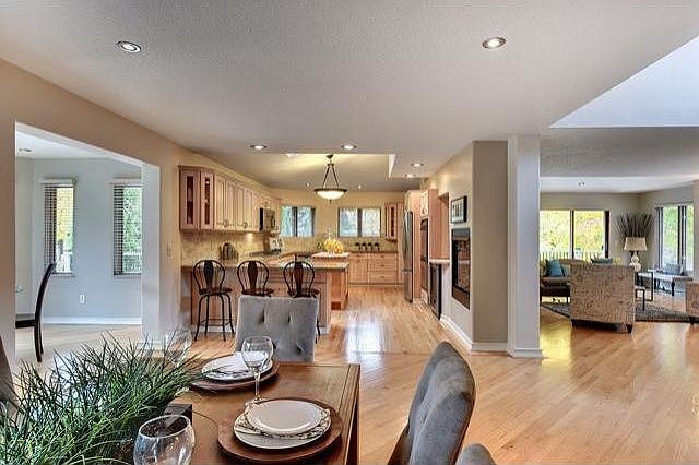 2nd image of 8973 Cove Pointe Rd