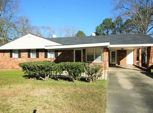303 Arrowhead Trl, Warner Robins, GA 31088