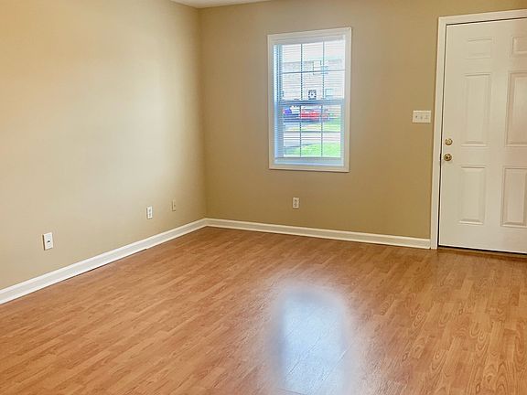 2nd image of 117 Hillridge Ct APT A