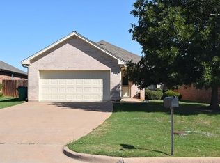 1307 N Victoria Ave, Iowa Park, TX 76367