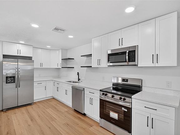 2nd image of 1214 20TH AVENUE S