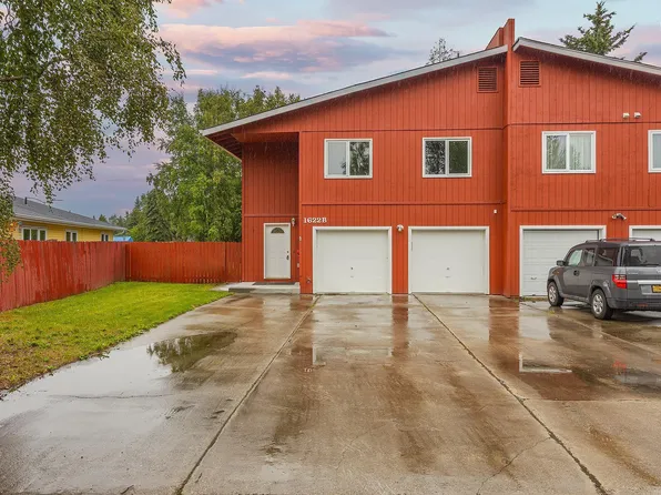 1622 Washington Dr #B, Fairbanks, AK 99709
