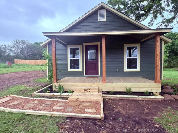 1020 W Creek Ave, Checotah, OK 74426