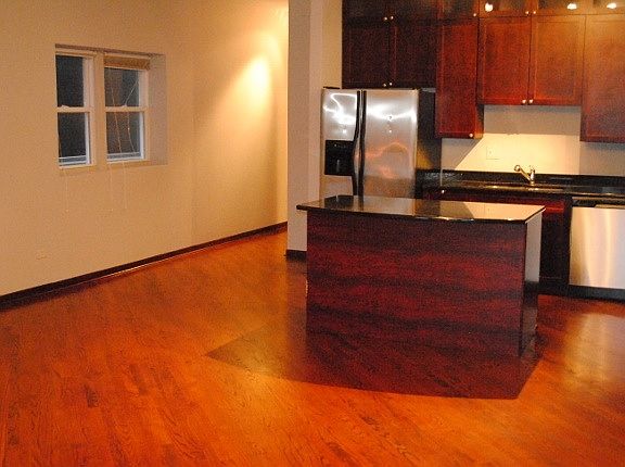 2nd image of 1320 N Wolcott Ave APT 2
