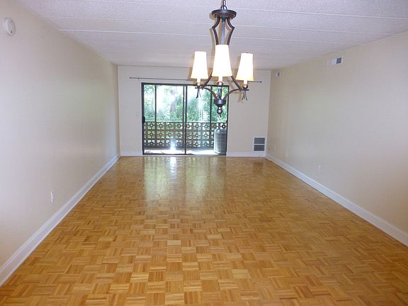 5th image of 175 Hoffman Ave APT 204