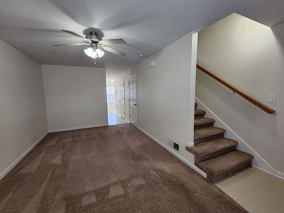 3rd image of 1205 Ash Ridge Dr Unit A