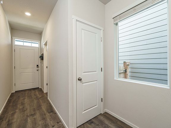 3rd image of 5904 NE 80th Ct