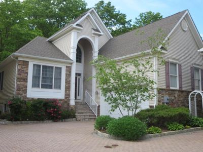 12 Marissa Ct, Atlantic Highlands, NJ, 07716