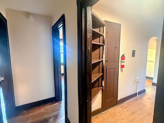 5th image of 920 Columbia Ave