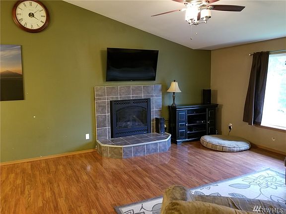 3rd image of 20203 131st Pl NE