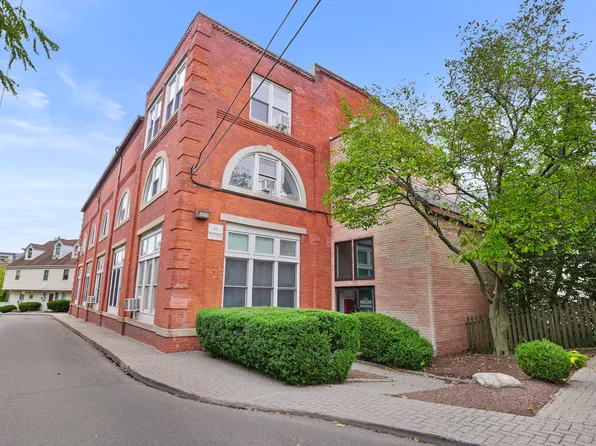 32 Pine Street APT 9, Norwalk, CT 06854