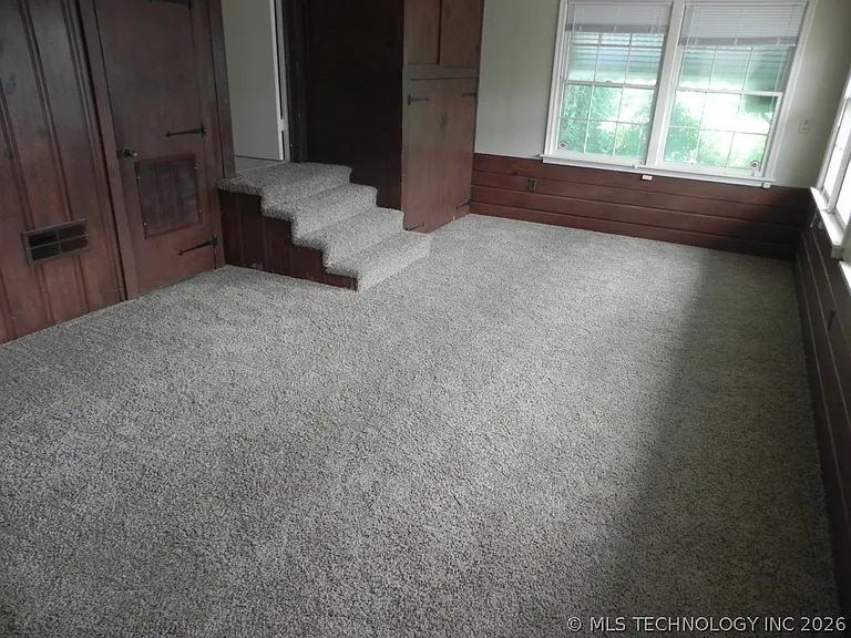 2206 E 19th St — Photo 11