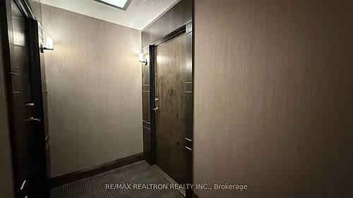 33 Bay St Photo 1