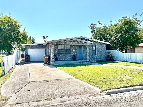 3rd image of 812 N 5th Ave