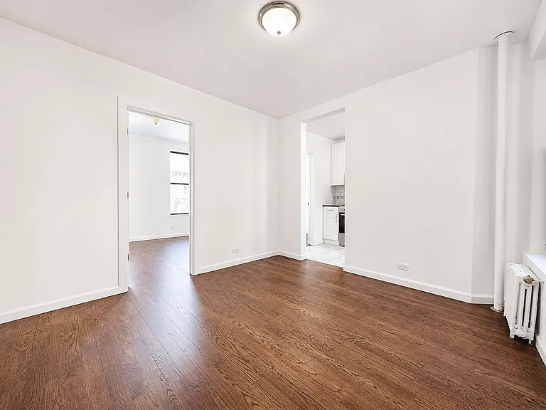 1270 1st Ave #5A — Photo 4