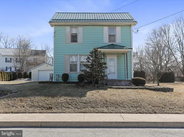 424 S Carlisle St, Greencastle, PA 17225