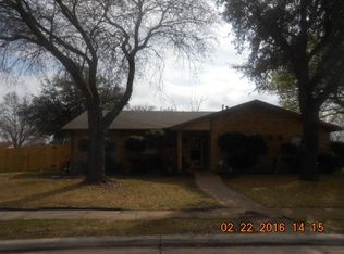 2101 Chisholm Trl, Grand Prairie, TX 75052