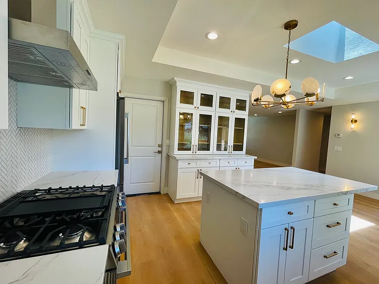 1334 Madera Ave — Photo 2