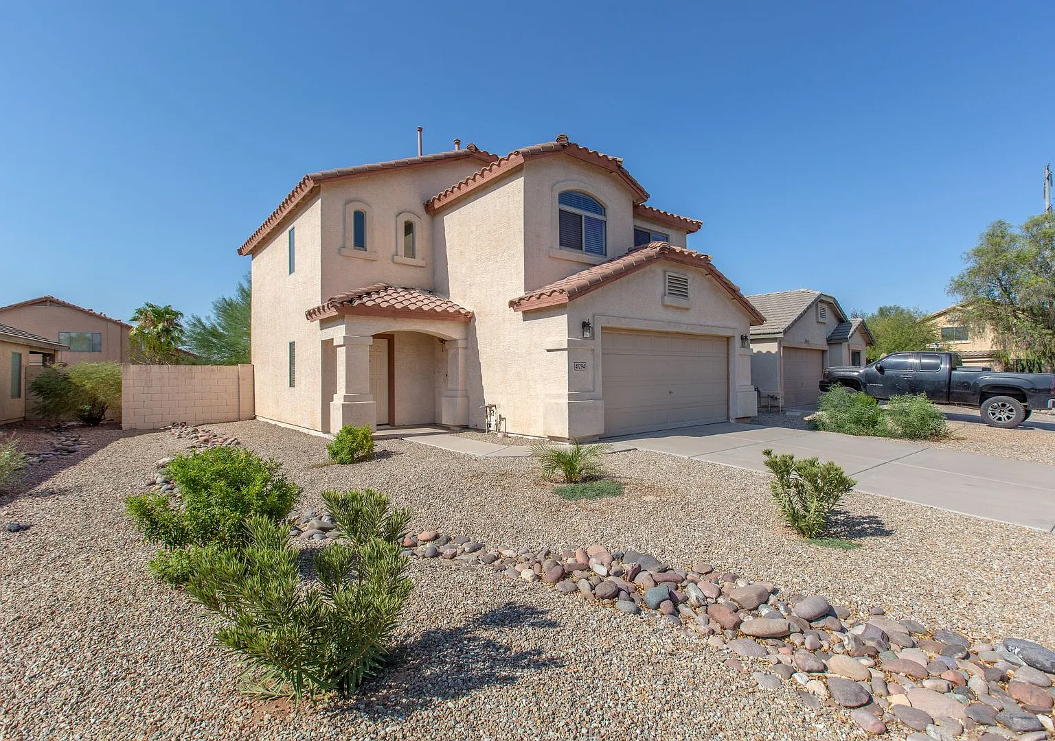 Pryor Ln 41294 N — Photo 1