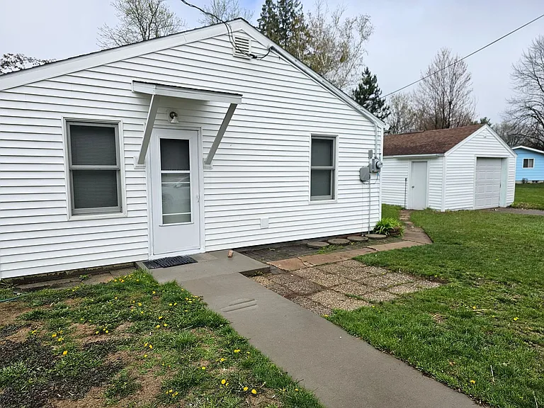 417 Wood Ave — Photo 16